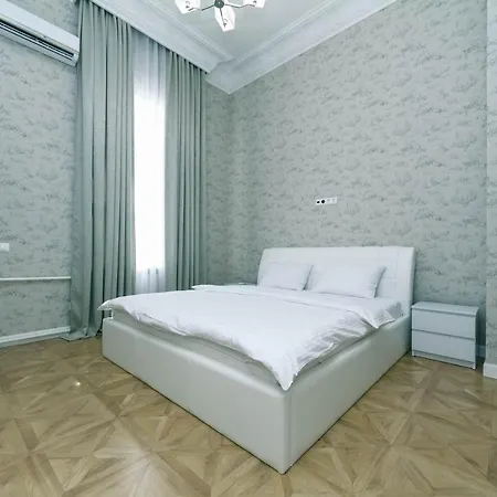 Vip Near Premier Palace&arena Apartamento *