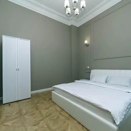 Vip Near Premier Palace&arena Apartamento